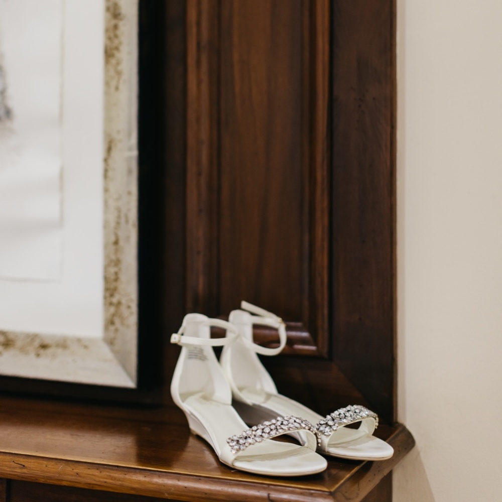 Jewel Badgley Mischka Kenza
